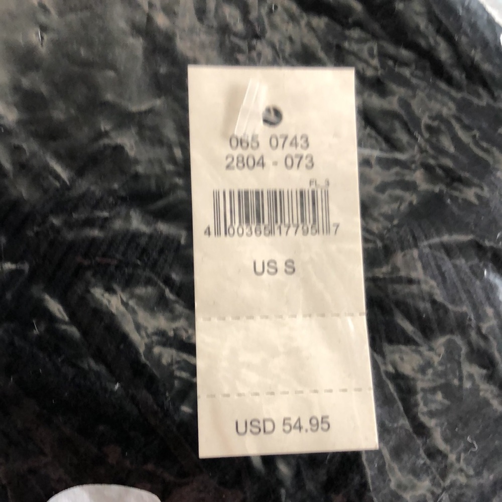 oversized waffle knit long sleeve in black - Picture 5 of 5